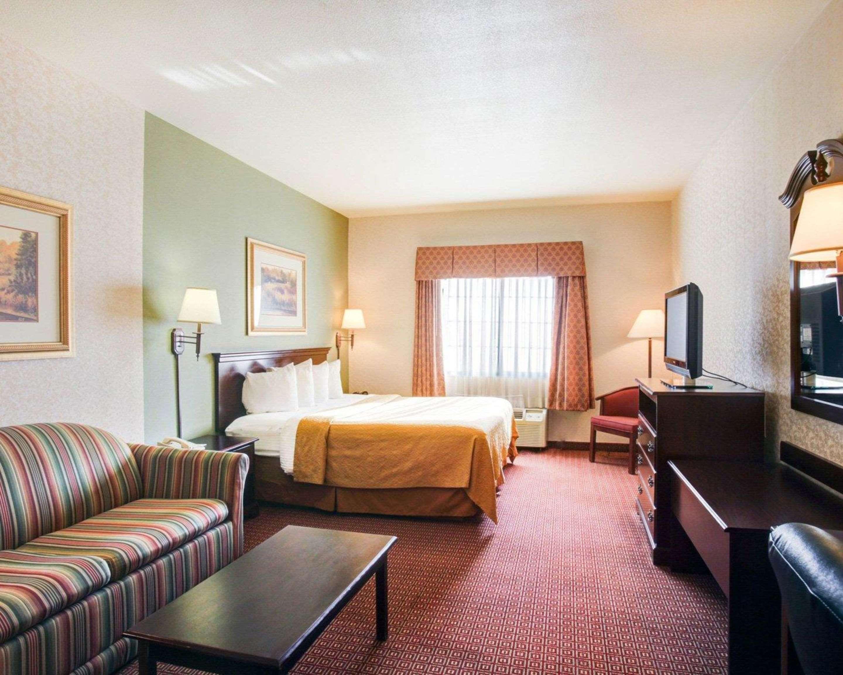 Quality Inn & Suites Near University Waco Exterior foto